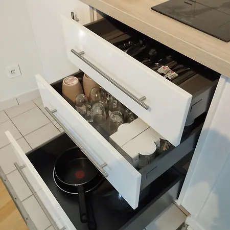 A Saint-nazaire Pour 1 Ou 2 Personnes * サン・ナゼール